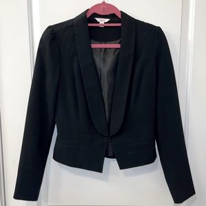 Cropped black blazer